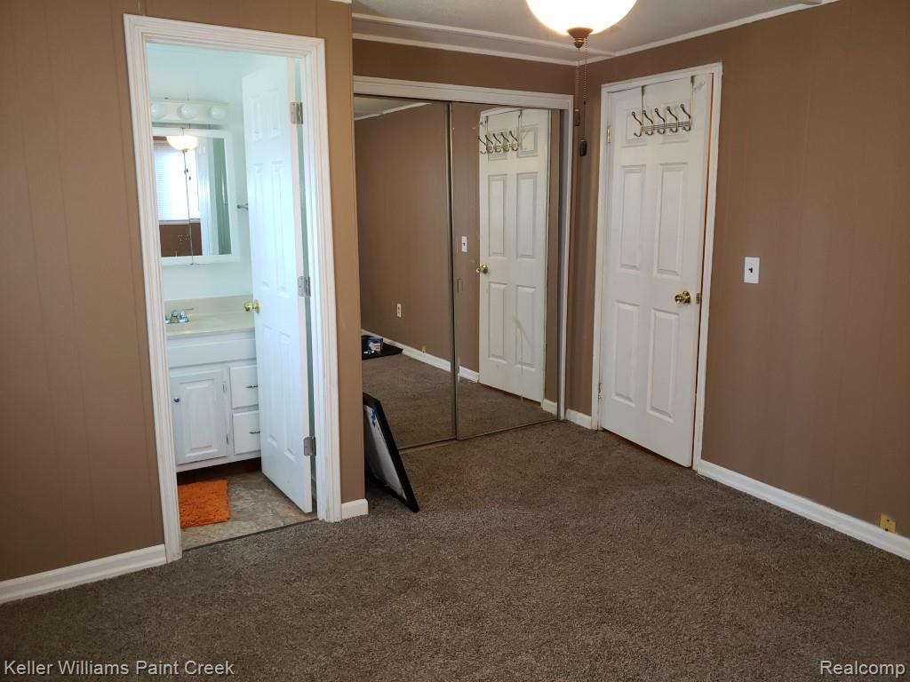 1867 Rustic Lane, Keego Harbor, MI 48320 — Photo 23