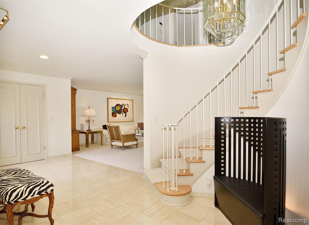 1943 PINE RIDGE Court, Bloomfield Hills, MI 48302 — Photo 20