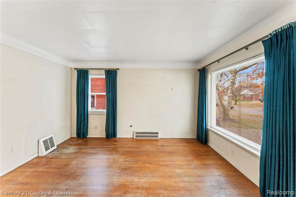 8152 Virgil Street, Dearborn Heights, MI 48127 — Photo 12
