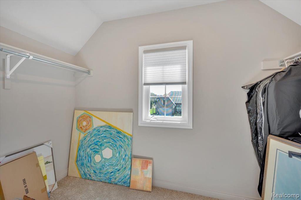 49905 MAJESTIC Drive N, Macomb, MI 48044 — Photo 19