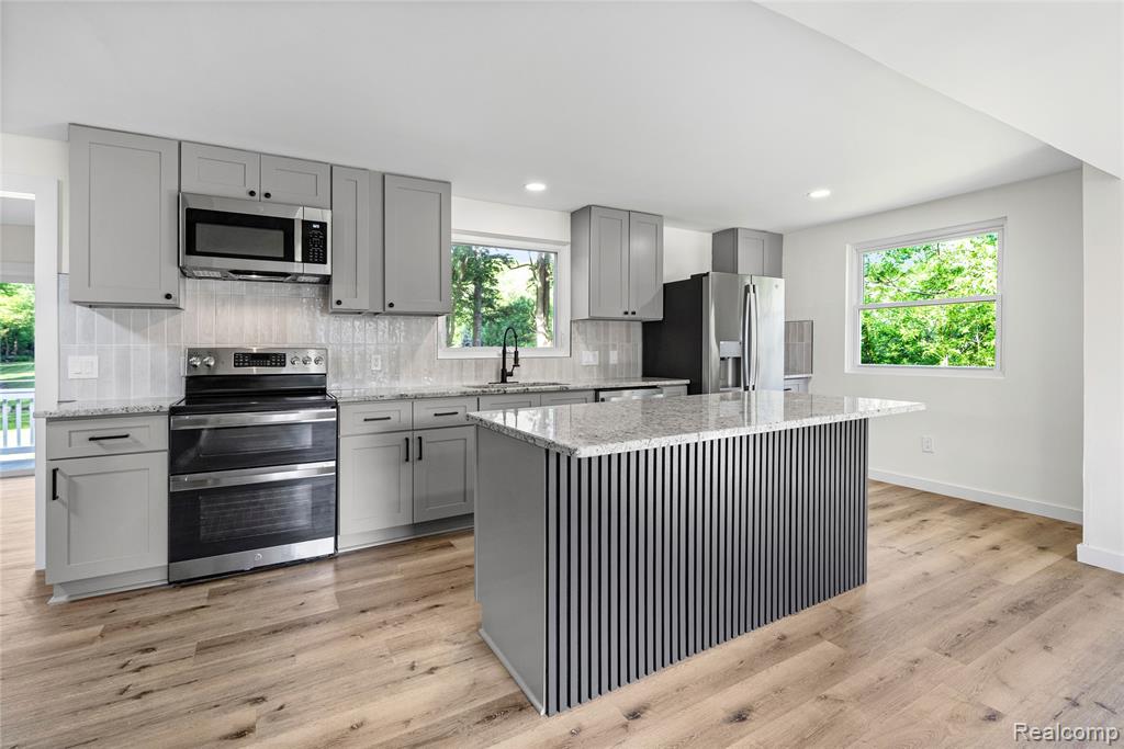 1460 W Silverbell Road, Lake Orion, MI — Photo 26