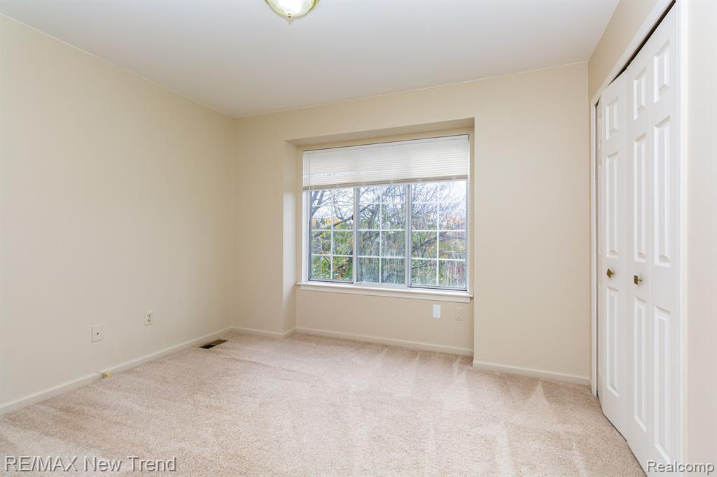 24486 RIVERVIEW Lane, Novi, MI — Photo 25