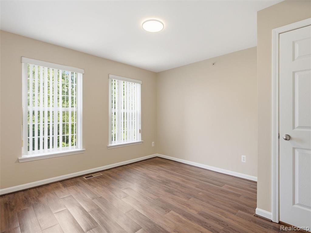 45650 Kennedy Avenue, Shelby Twp, MI 48315 — Photo 21