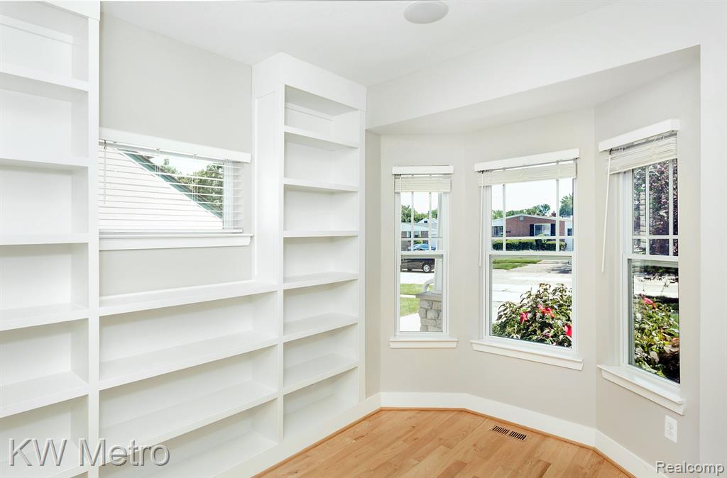 602 CHERRY Avenue, Royal Oak, MI 48073 — Photo 8