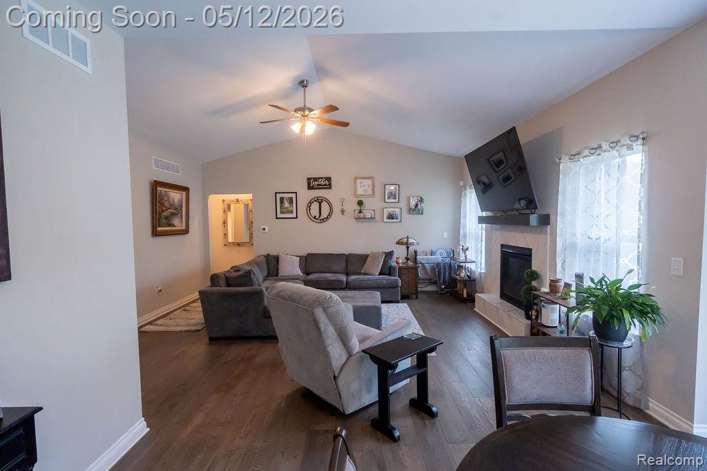 21097 McGuire, Romulus, MI 48174 — Photo 11