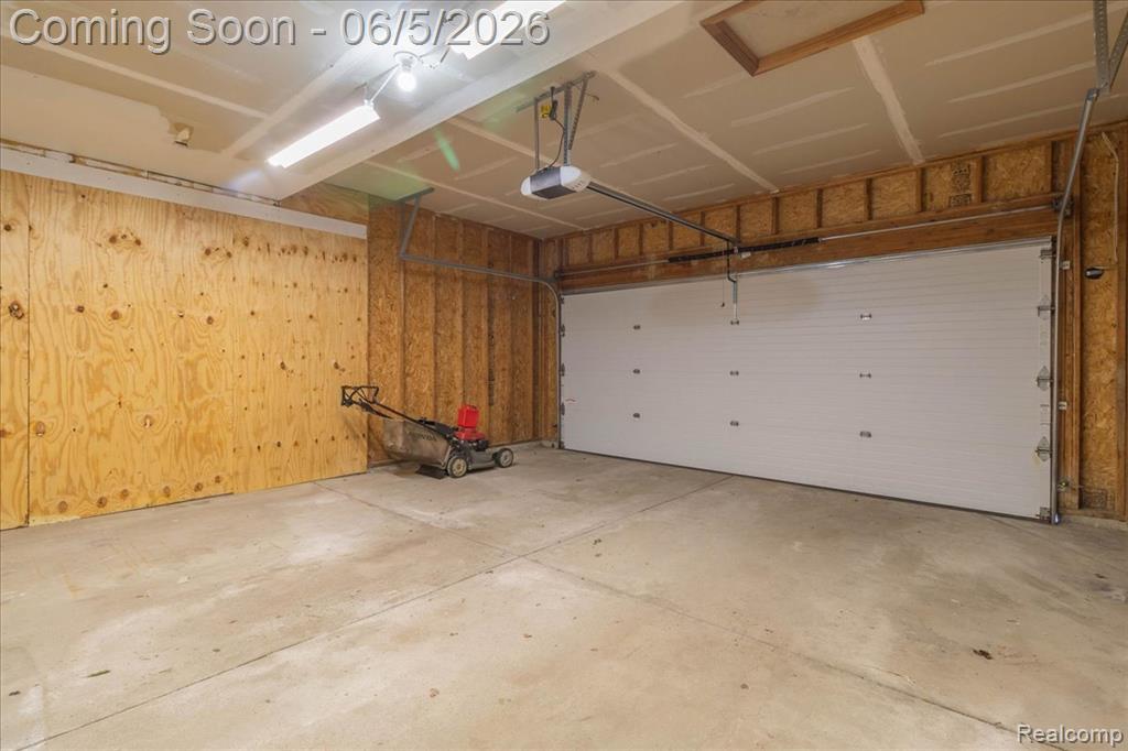5736 Shannon Lane, Clarkston, MI 48348 — Photo 28