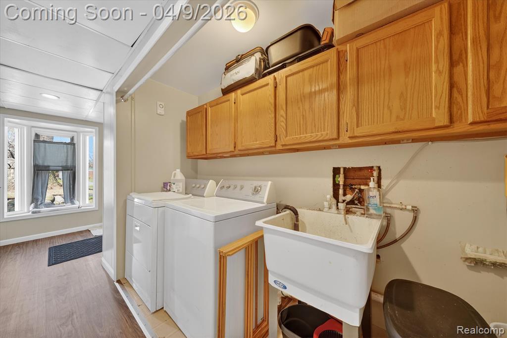 29100 Tawas Street, Madison Heights, MI 48071 — Photo 19