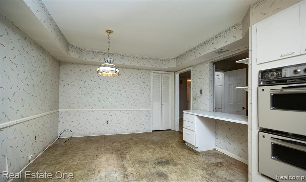 4259 Pinecroft Court, West Bloomfield, MI — Photo 37