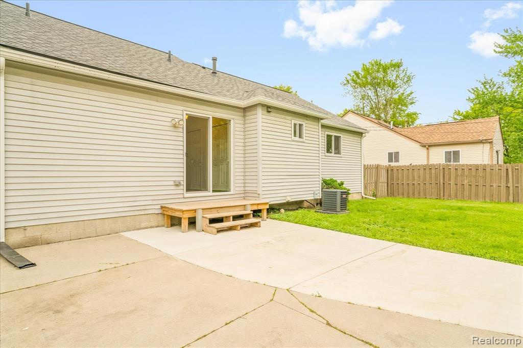 7205 Kempa Street, Romulus, MI 48174 — Photo 9