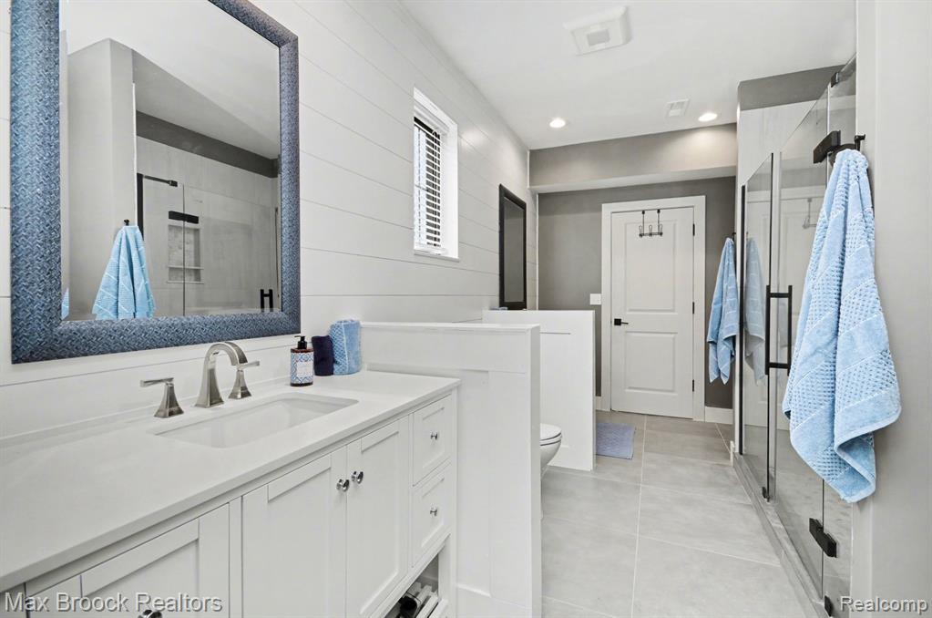 668 Pinery Boulevard, Lake Orion, MI 48362 — Photo 39