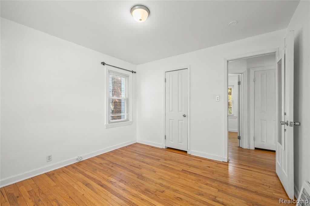26274 McDonald Street, Dearborn Heights, MI 48125 — Photo 10