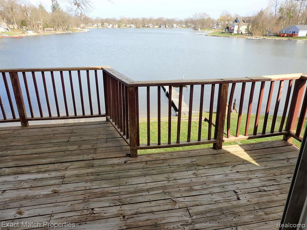 925 MALLOCK Road, White Lake, MI — Photo 12