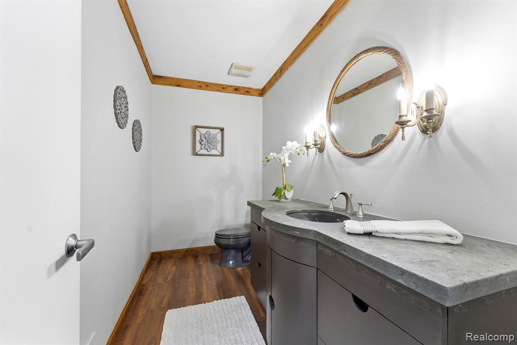 7533 Danbury Drive, West Bloomfield, MI — Photo 24