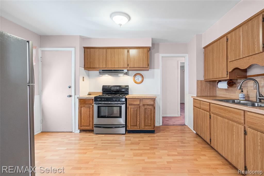 631 Alvord Avenue, Flint, MI 48507 — Photo 8
