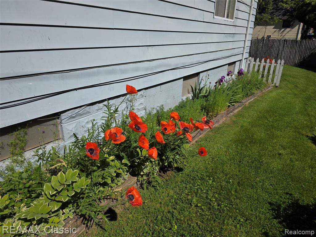 952 Lakeview Street, Waterford, MI 48328 — Photo 40