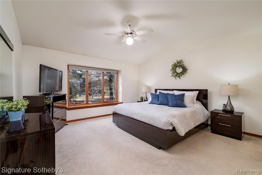 16819 Country Knoll Drive, Northville, MI 48168 — Photo 4