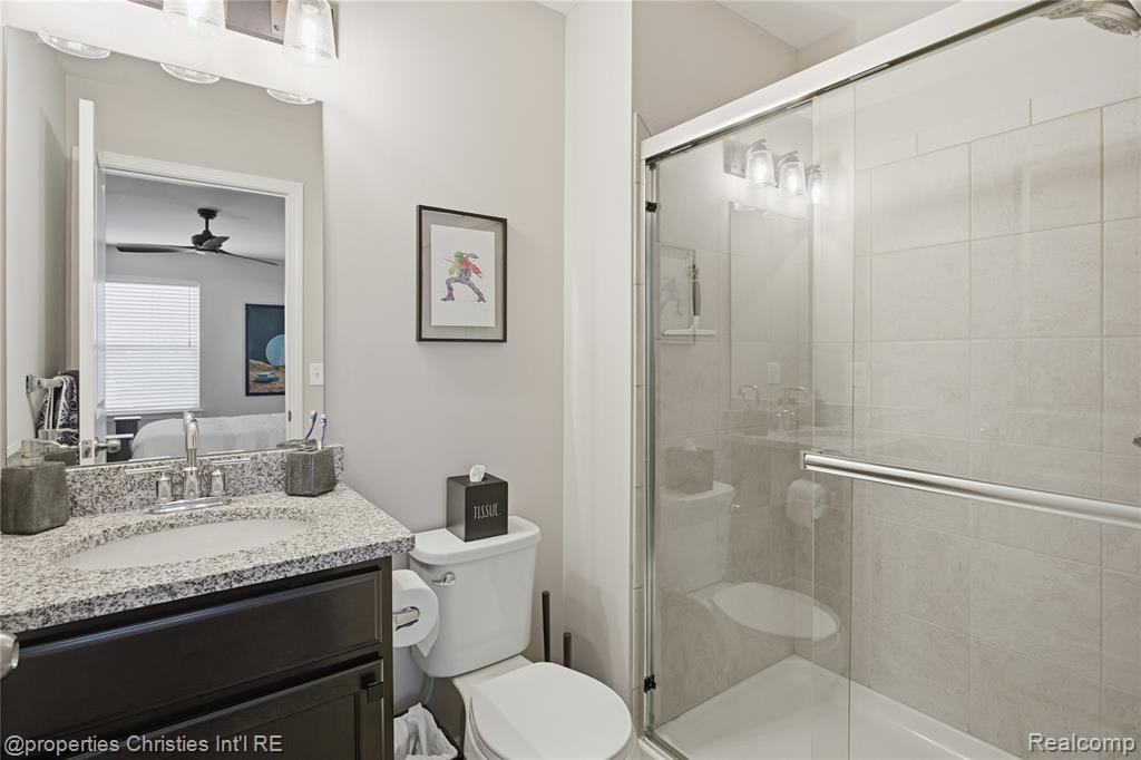 401 Jeff Keeton Drive, 40, Hazel Park, MI 48030 — Photo 16