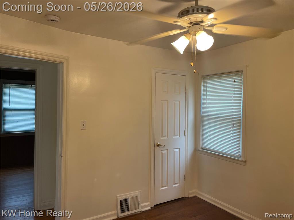 16853 Lincoln Avenue, Eastpointe, MI 48021 — Photo 8