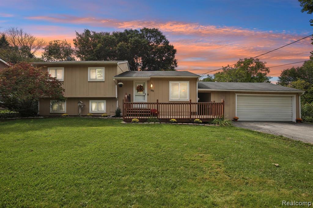 895 N CONKLIN Road, Lake Orion, MI 48362 — Photo 10