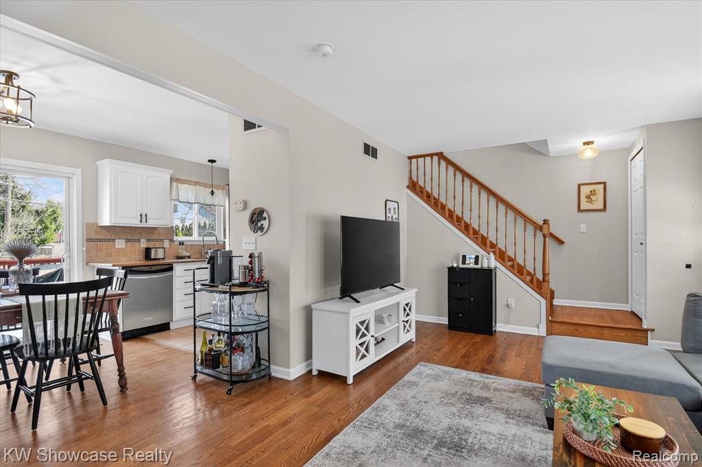 622 Elizabeth Street, Milford, MI 48381 — Photo 11