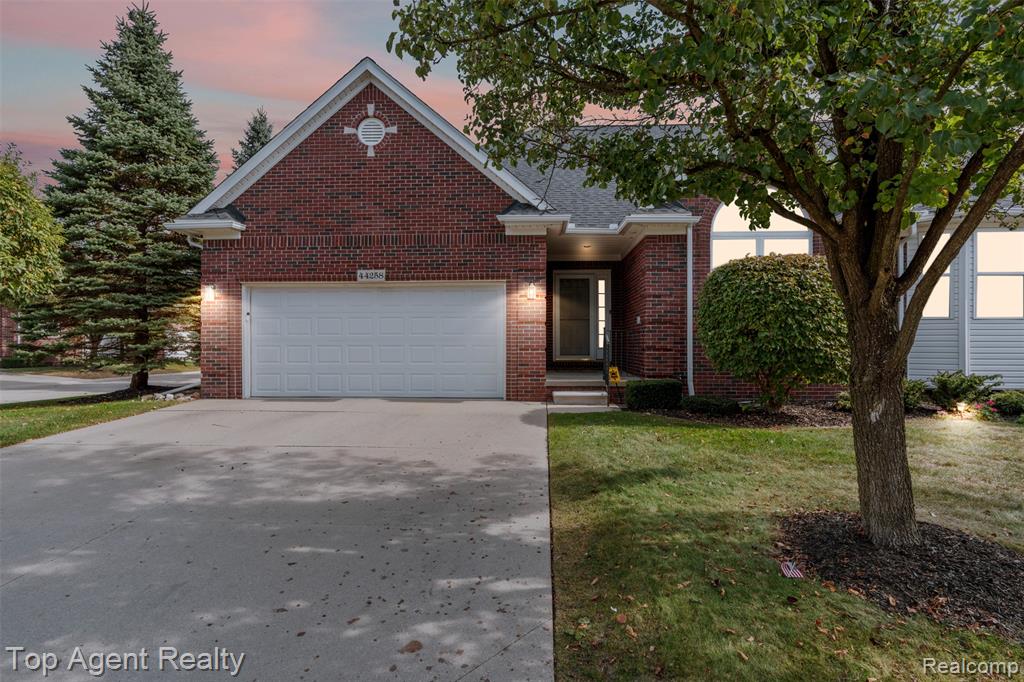 44258 Constellation Drive, Sterling Heights, MI 48314 — Photo 37