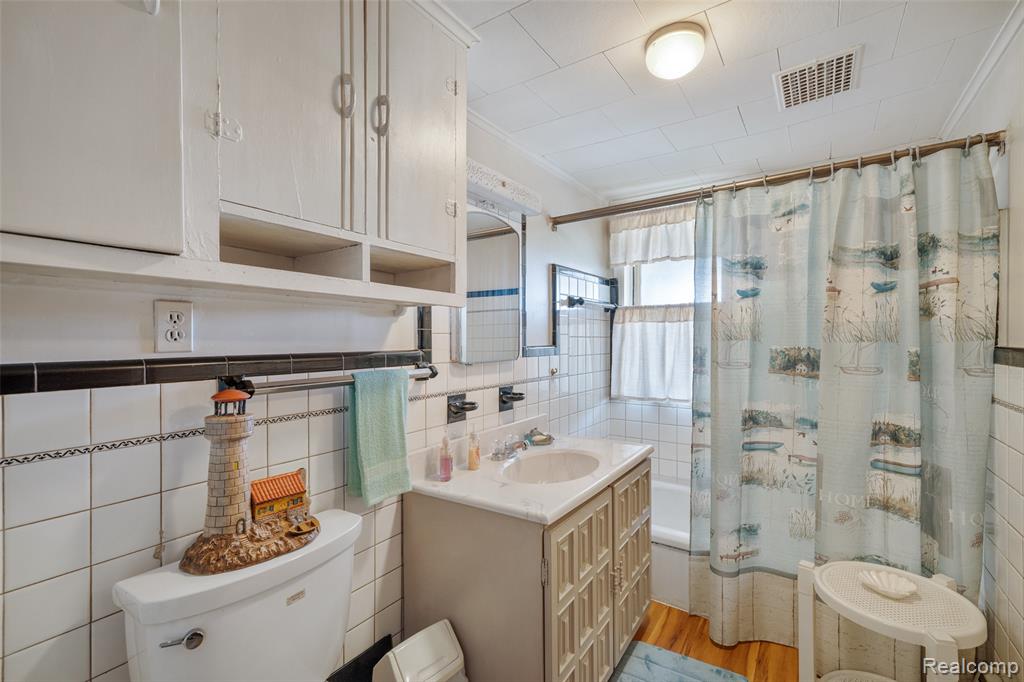 8107 Anchor Bay Drive, Clay, MI 48001 — Photo 21