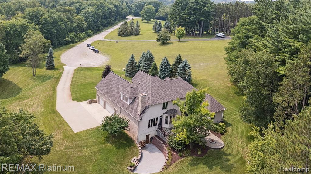 9071 Thornapple Drive, Pinckney, MI 48169 — Photo 3