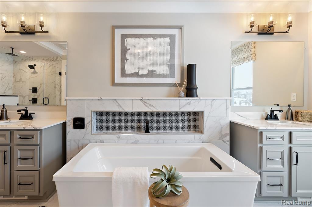 000 Knights Bridge Road, Addison, MI, 48367