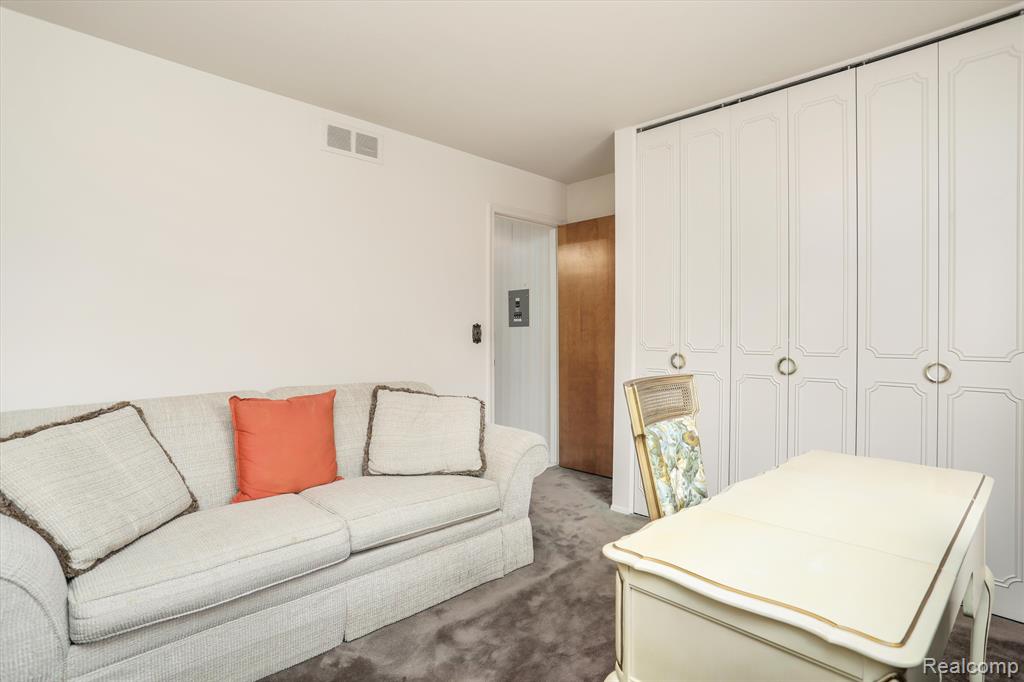 42472 Woodward Avenue, D2, Bloomfield Hills, MI 48304 — Photo 17