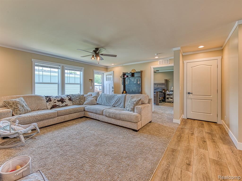 501 Washington, Belleville, MI 48111 — Photo 9