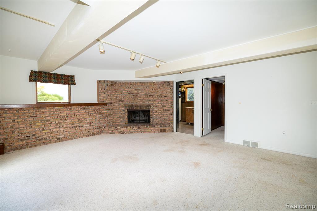 722 Rachelle Street, White Lake, MI — Photo 28