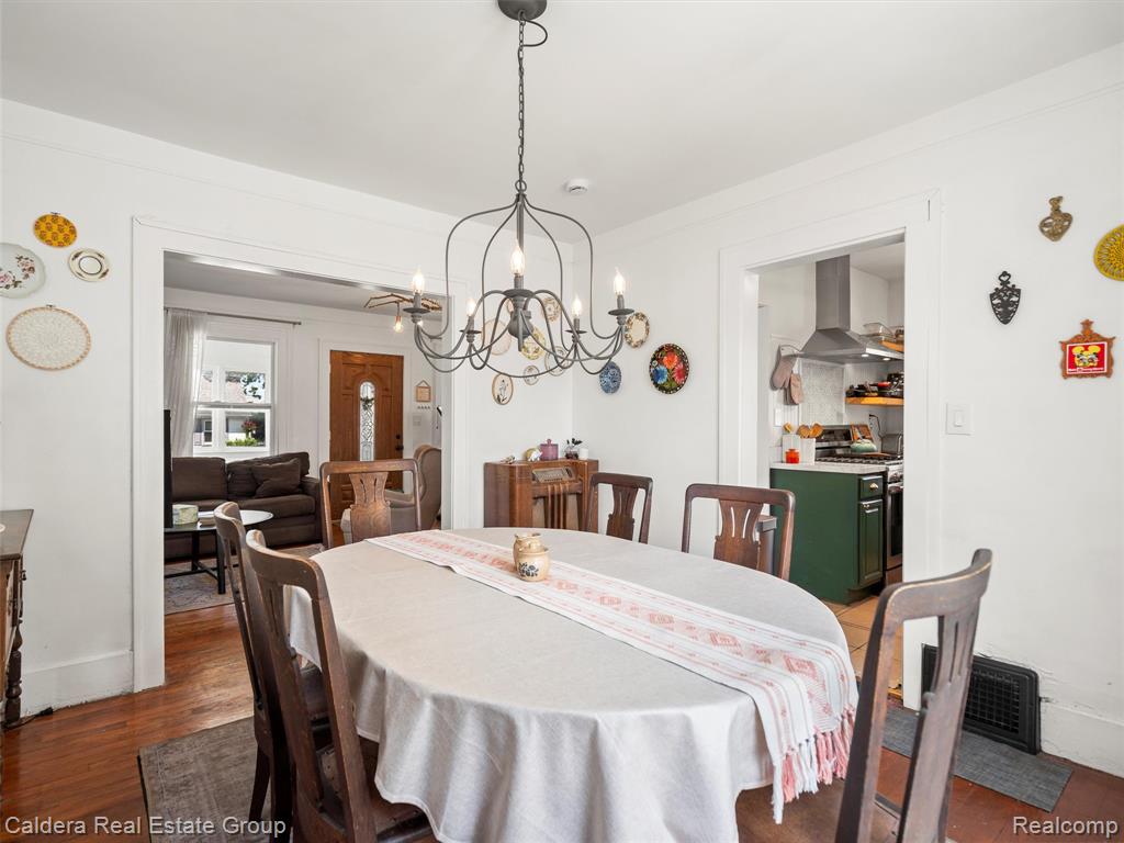 520 E Jarvis Avenue, Hazel Park, MI 48030 — Photo 8