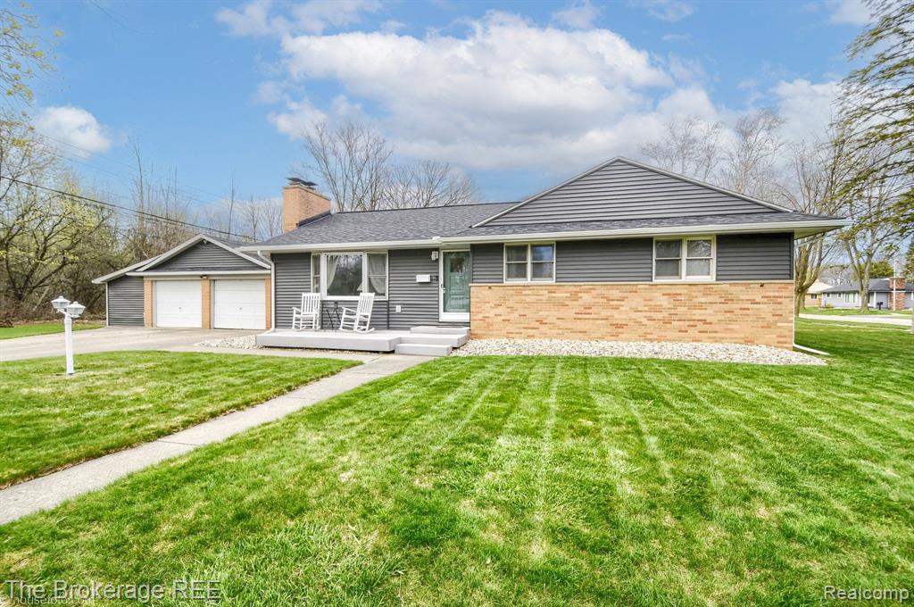 720 GARY RAY Drive, Davison, MI 48423 — Photo 2