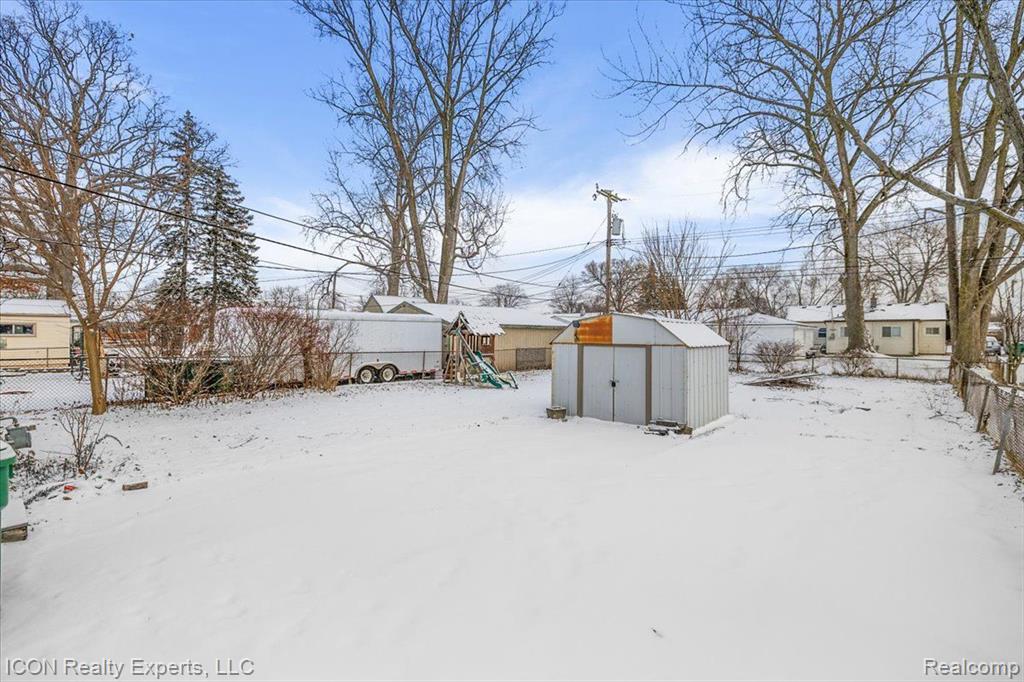 6306 GILMAN Street, Garden City, MI — Photo 6