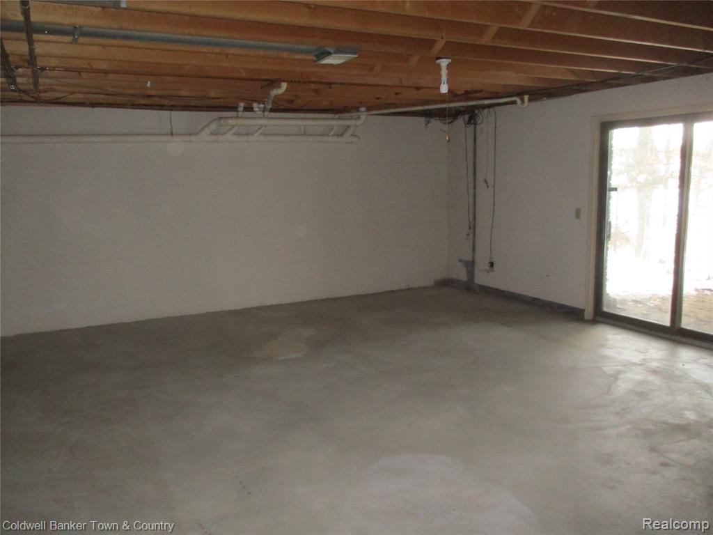 9102 Lake Crest Drive, Whitmore Lake, MI 48189 — Photo 39