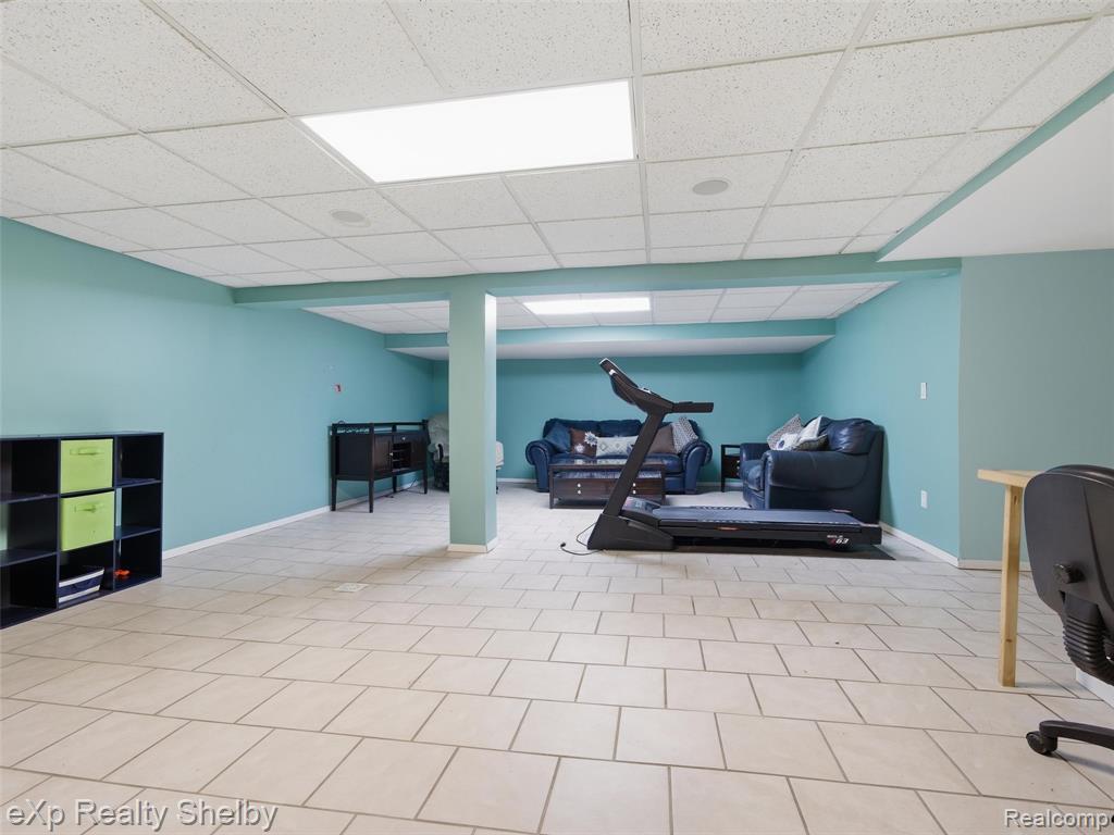 41670 Amberly Drive, Clinton Twp, MI 48038 — Photo 36