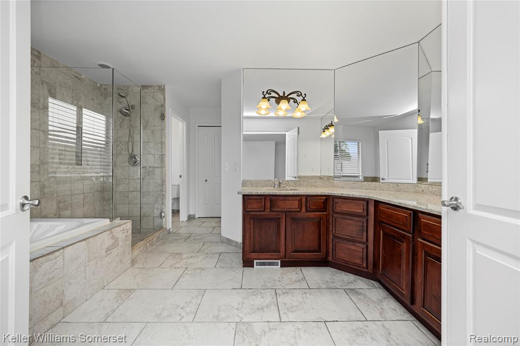 55257 Breton Woods Drive, Macomb, MI 48042 — Photo 38