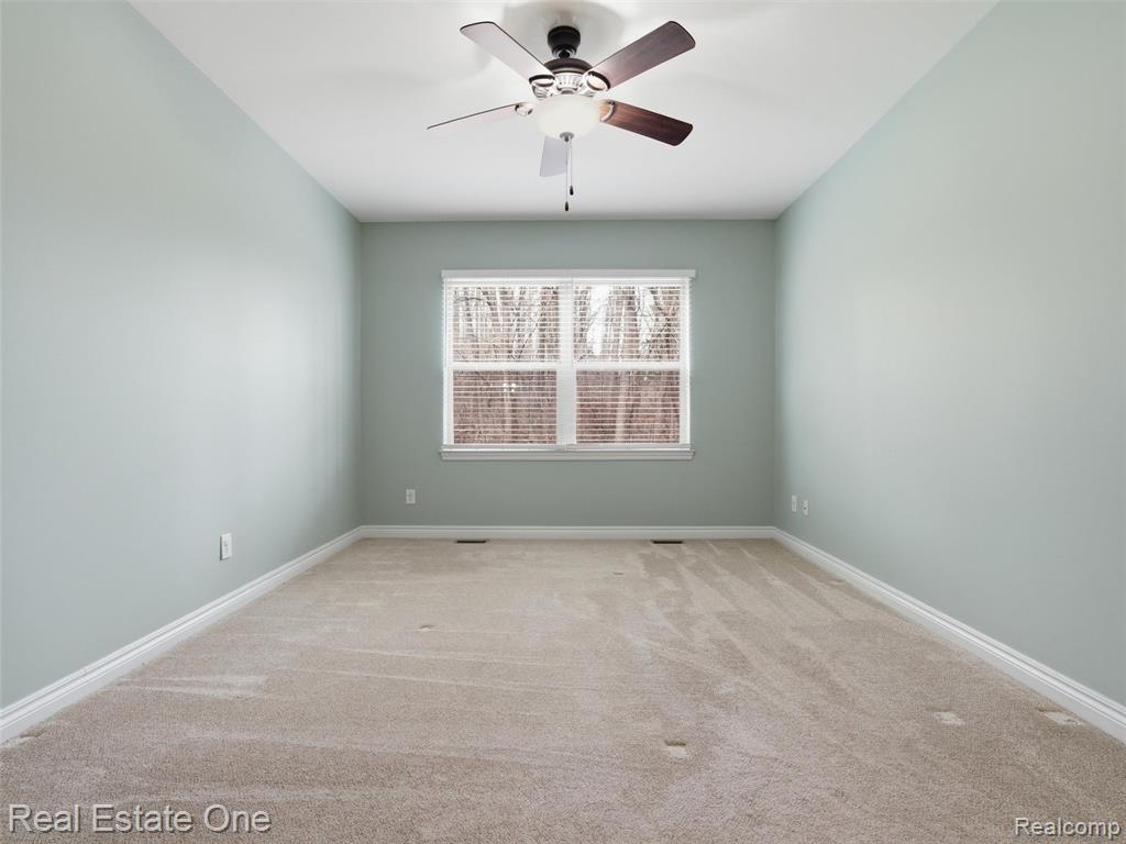 9572 Kingsway Circle, Clarkston, MI 48348 — Photo 17