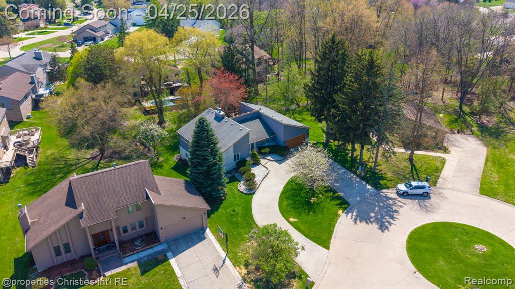 7573 Ashburton Court, West Bloomfield, MI — Photo 13