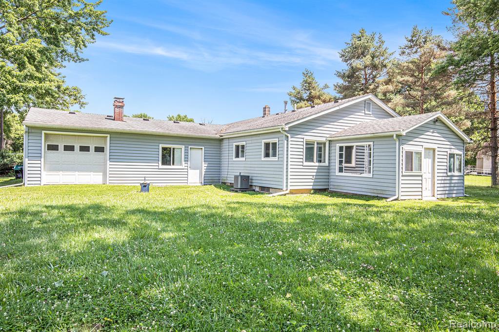 8233 N Genesee Road, Mount Morris, MI 48458 — Photo 23