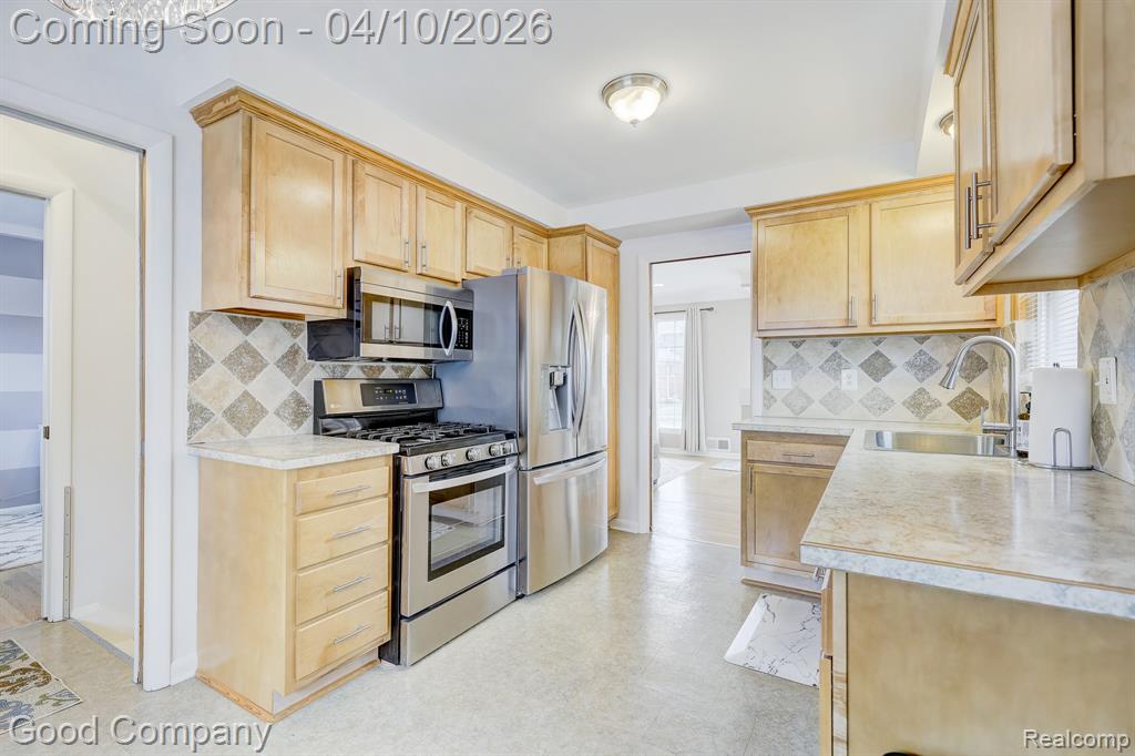 28447 Brush Street, Madison Heights, MI 48071 — Photo 15