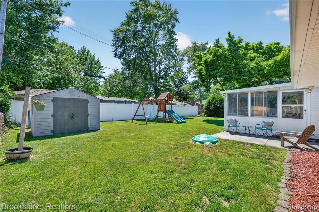 23784 Linne Street, Clinton Twp, MI 48035 — Photo 45