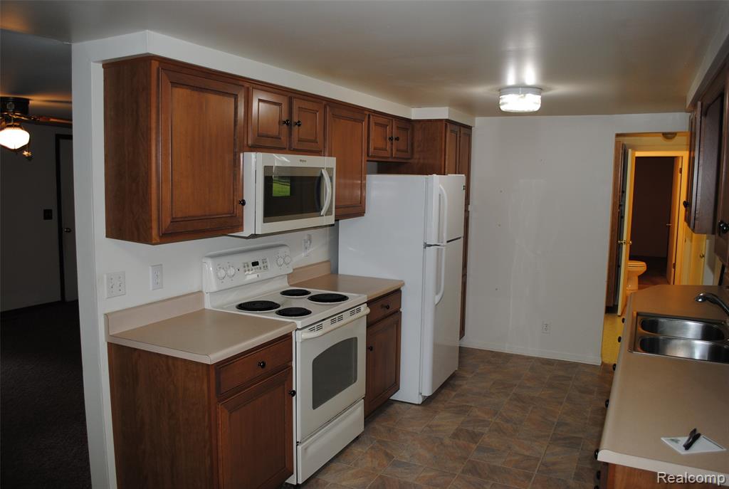 3103 Nokomis Trail, Clyde, MI 48049 — Photo 8