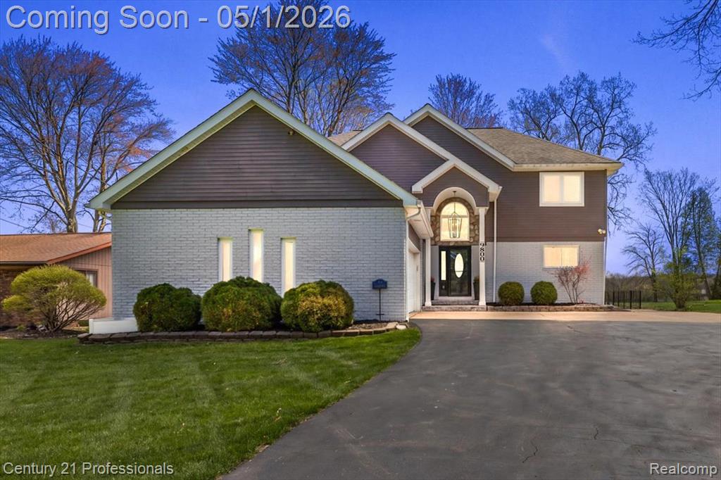 9800 Sashabaw Road, Clarkston, MI 48348 — front exterior