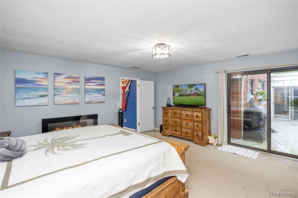 6085 Worlington Road, Bloomfield Hills, MI 48301 — Photo 35