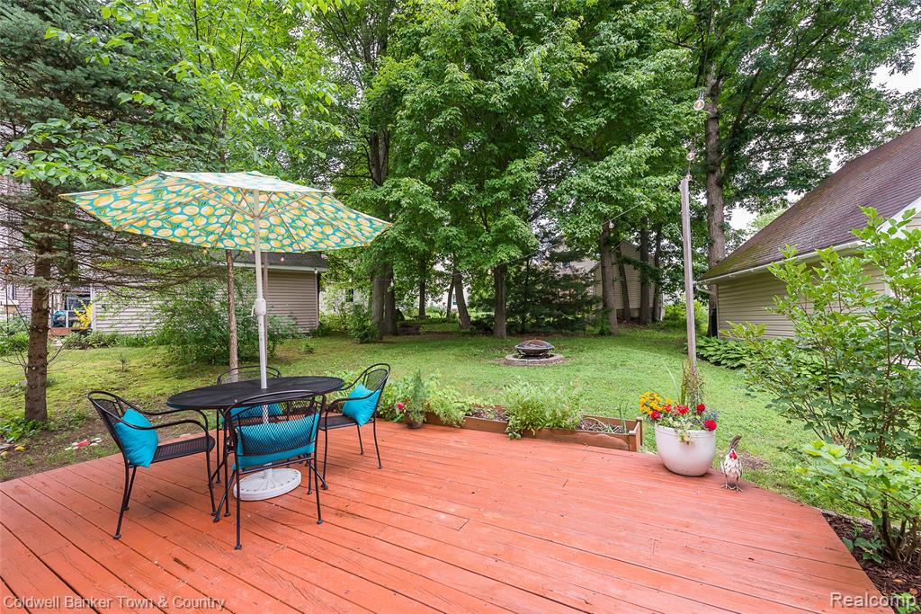 411 Springwell Lane, Howell, MI 48843 — Photo 24