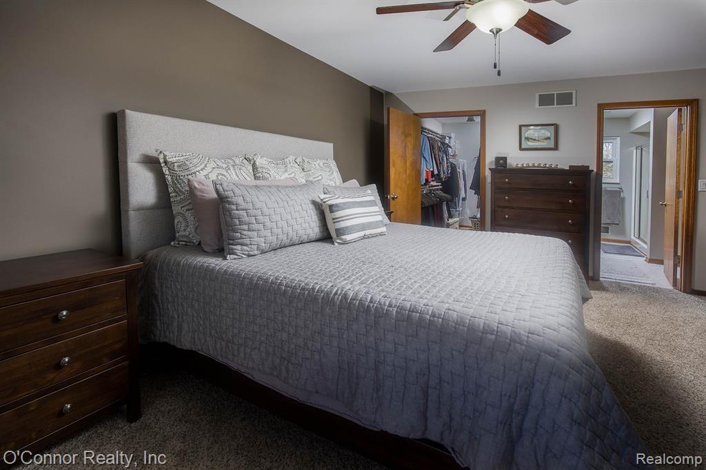 748 ALEXANDRIA Street, Marysville, MI 48040 — Photo 16