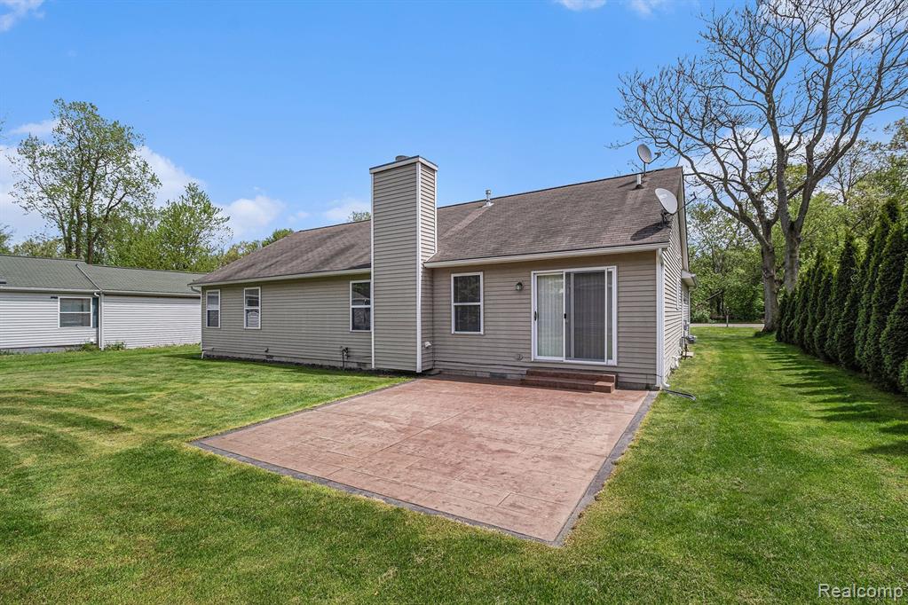 45 N HOSPITAL Road, Waterford, MI 48327 — Photo 23