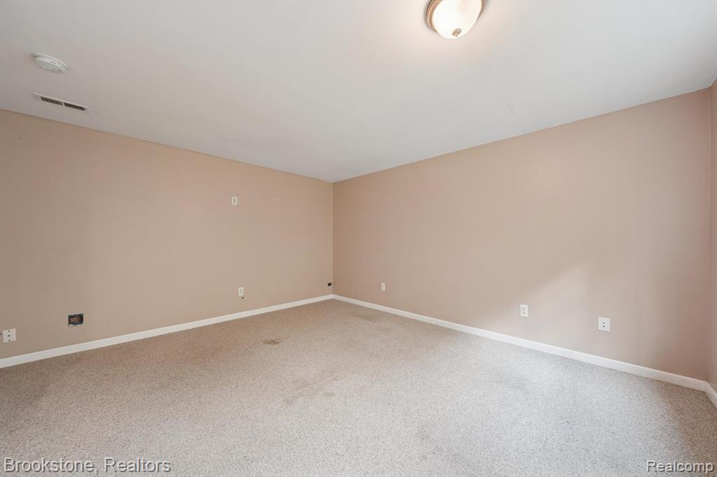9088 Posey Drive, Whitmore Lake, MI 48189 — Photo 39