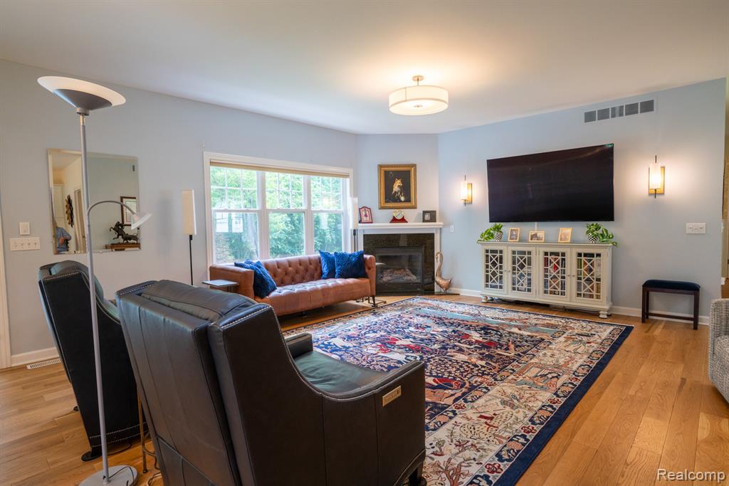 5653 Trail Side Lane, 9, Whitmore Lake, MI 48189 — Photo 6